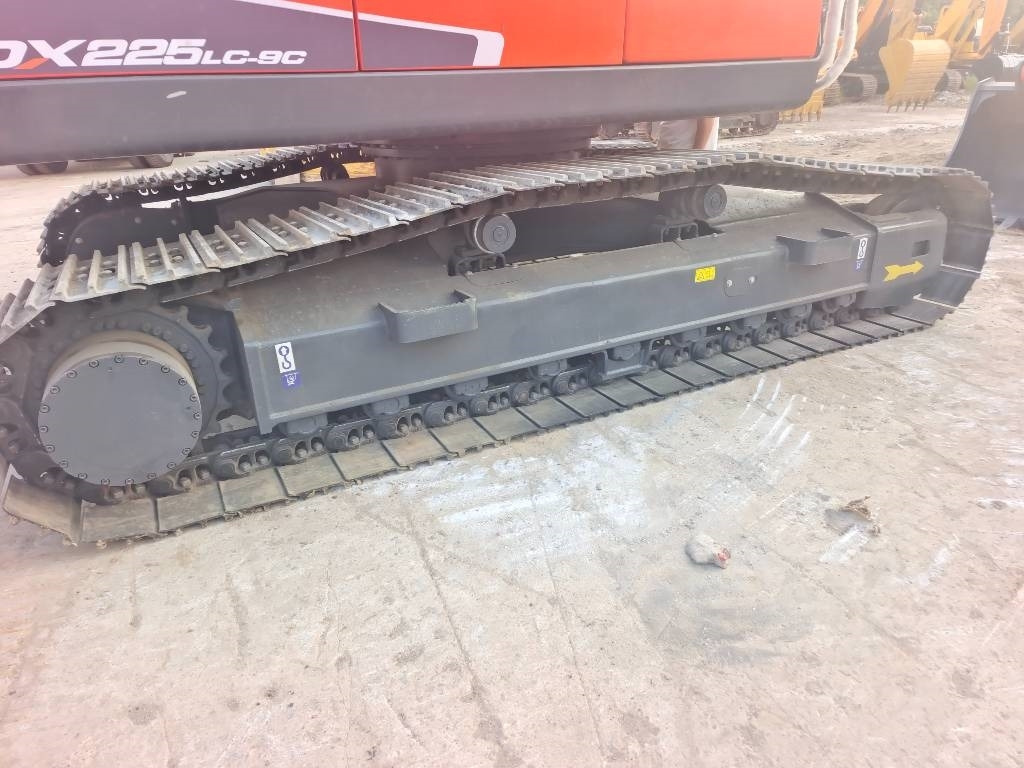 Гусеничный экскаватор Doosan DX 225 LC: фото 28 Гусеничный экскаватор Doosan DX 225 LC: фото 28