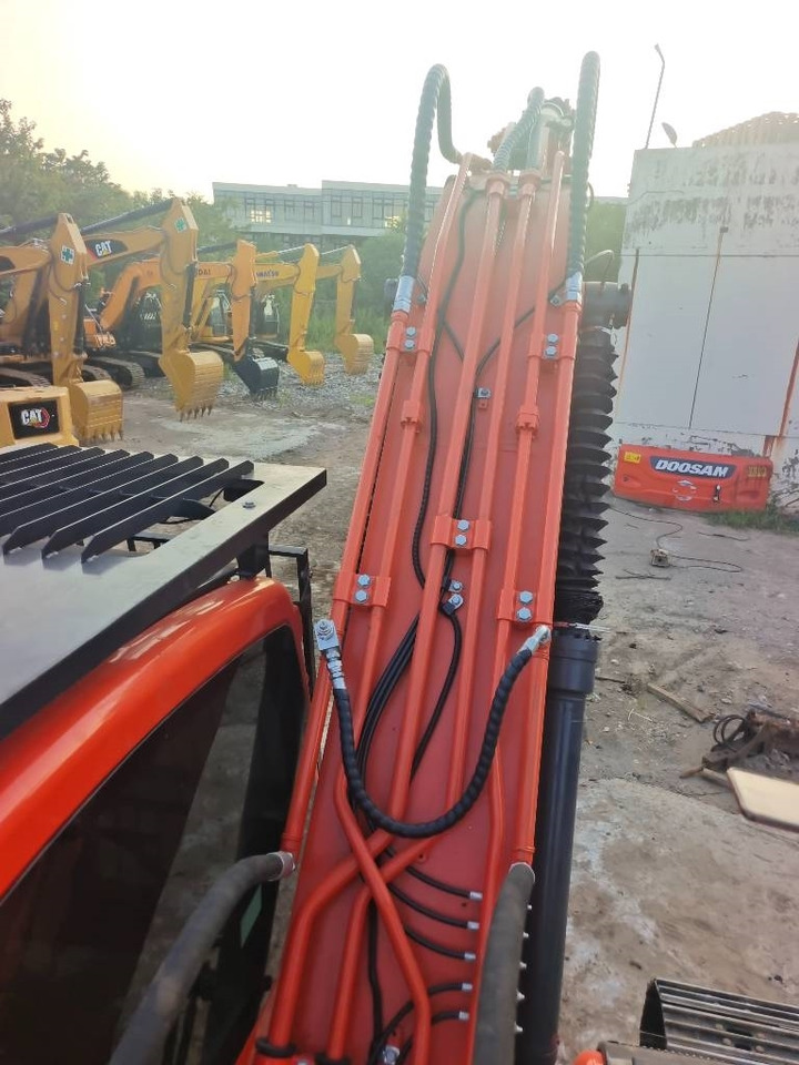 Гусеничный экскаватор Doosan DX 225 LC: фото 42 Гусеничный экскаватор Doosan DX 225 LC: фото 42