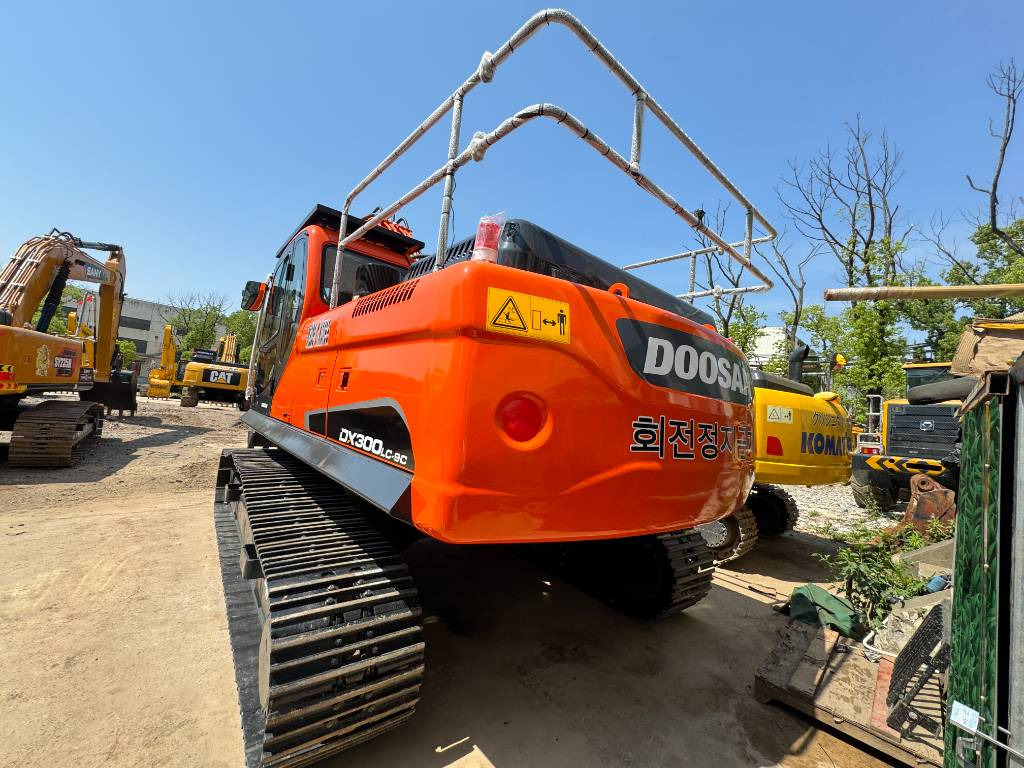 Doosan DX 300 LC-9S - Гусеничный экскаватор: фото 5 Doosan DX 300 LC-9S - Гусеничный экскаватор: фото 5