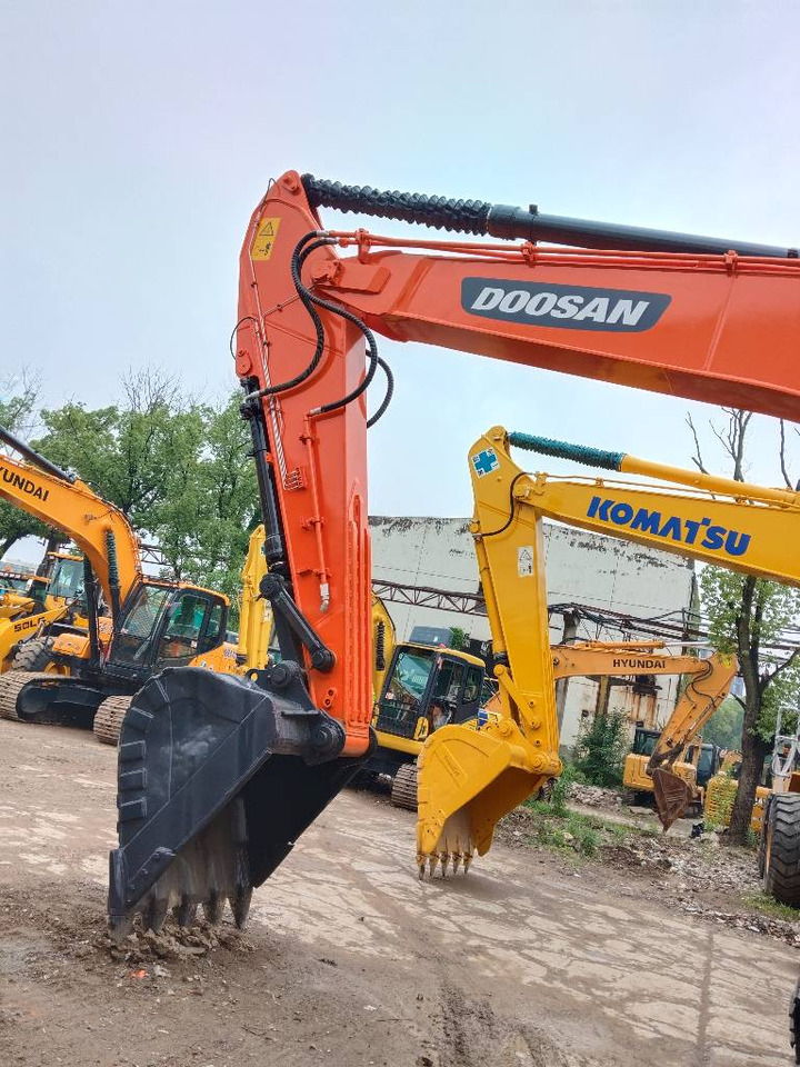 Doosan DX 300 LC - Гусеничный экскаватор: фото 2 Doosan DX 300 LC - Гусеничный экскаватор: фото 2
