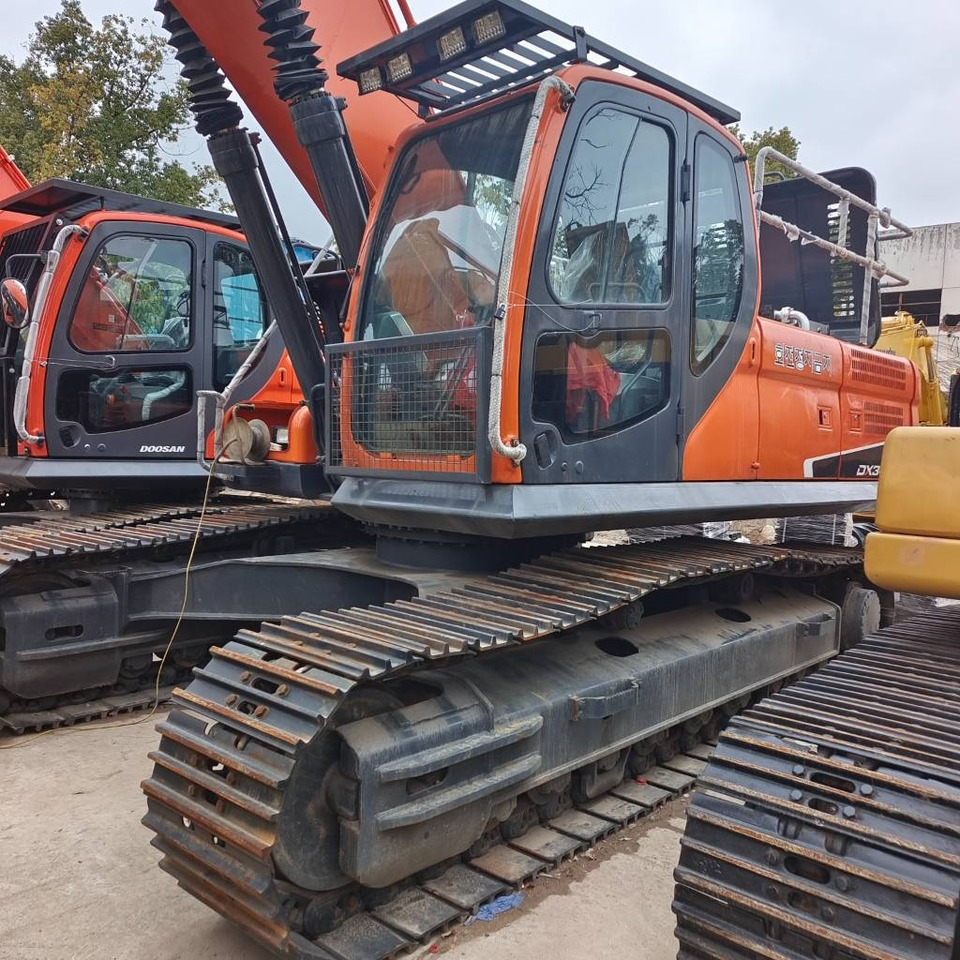 Doosan DX 300 LC - Гусеничный экскаватор: фото 1 Doosan DX 300 LC - Гусеничный экскаватор: фото 1