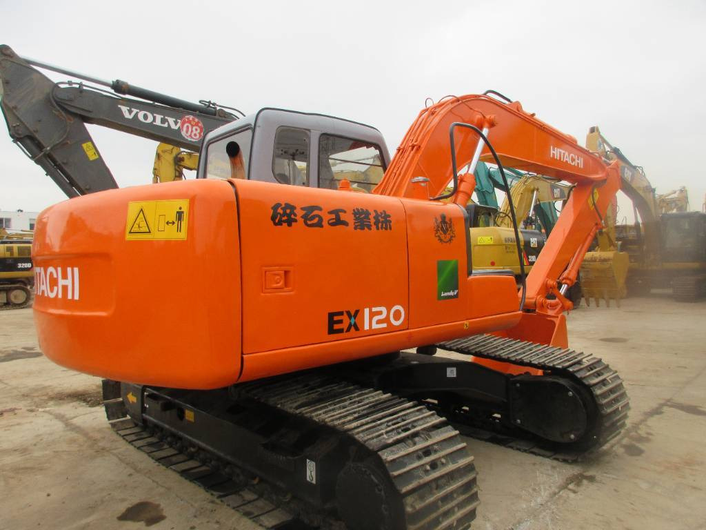 Hitachi EX 120-3 - Гусеничный экскаватор: фото 3 Hitachi EX 120-3 - Гусеничный экскаватор: фото 3