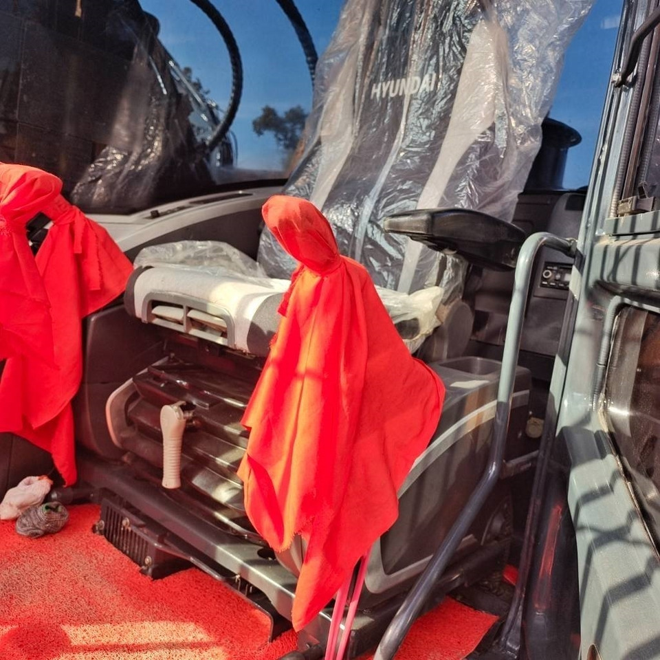 Hyundai 220LC-9T - Гусеничный экскаватор: фото 4 Hyundai 220LC-9T - Гусеничный экскаватор: фото 4