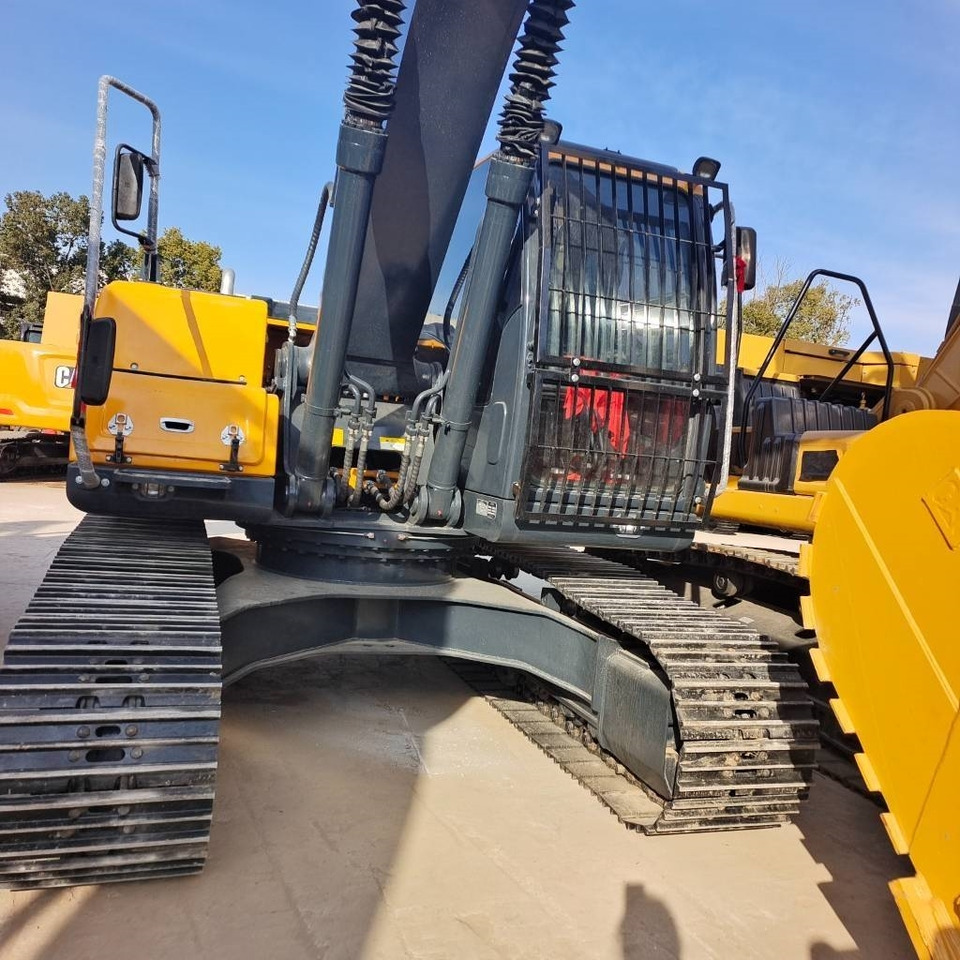 Hyundai 220LC-9T - Гусеничный экскаватор: фото 2 Hyundai 220LC-9T - Гусеничный экскаватор: фото 2