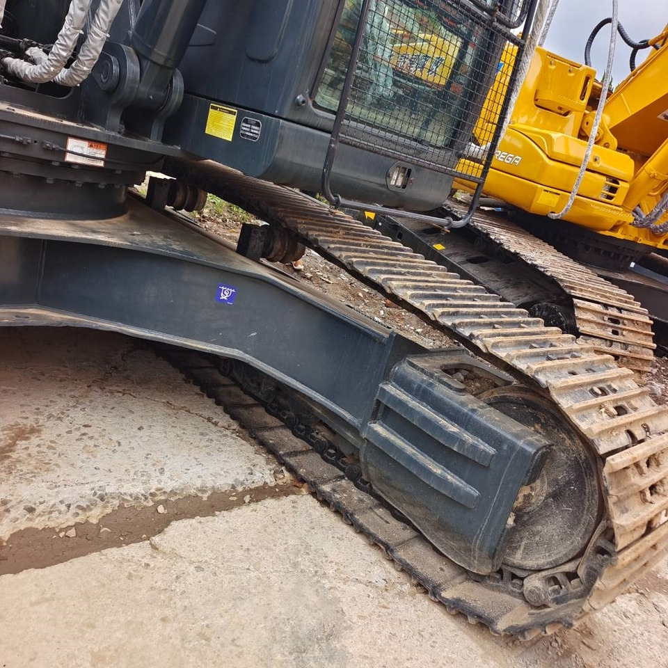 Hyundai 305LC - Гусеничный экскаватор: фото 4 Hyundai 305LC - Гусеничный экскаватор: фото 4