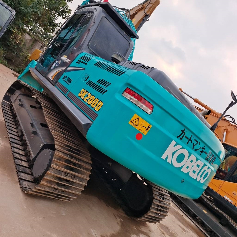 Kobelco SK 200 - Гусеничный экскаватор: фото 2 Kobelco SK 200 - Гусеничный экскаватор: фото 2
