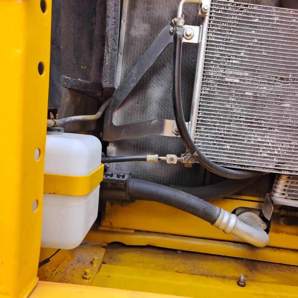 Komatsu PC 200-8 - Гусеничный экскаватор: фото 5 Komatsu PC 200-8 - Гусеничный экскаватор: фото 5