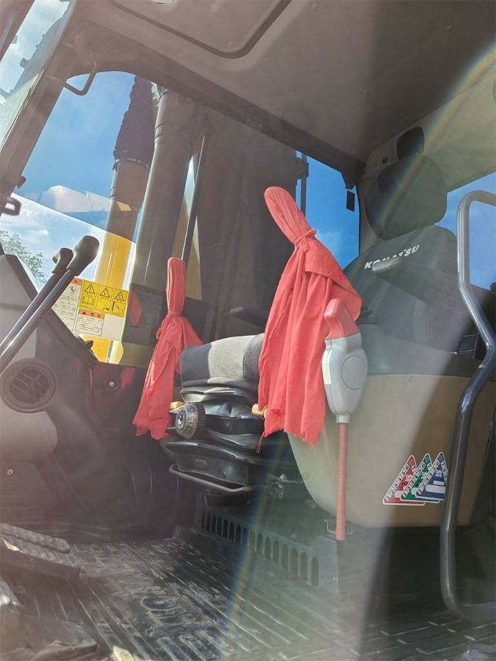 Гусеничный экскаватор Komatsu PC 200: фото 11 Гусеничный экскаватор Komatsu PC 200: фото 11