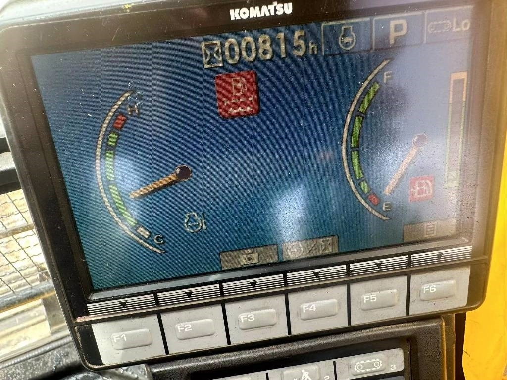 Komatsu PC 220-8 - Гусеничный экскаватор: фото 2 Komatsu PC 220-8 - Гусеничный экскаватор: фото 2