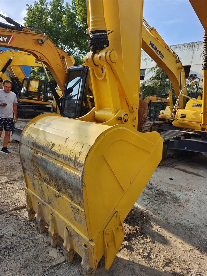 Komatsu PC 220 - Гусеничный экскаватор: фото 4 Komatsu PC 220 - Гусеничный экскаватор: фото 4