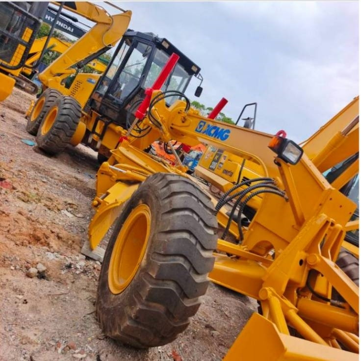 XCMG GR 215 - Грейдер: фото 2 XCMG GR 215 - Грейдер: фото 2