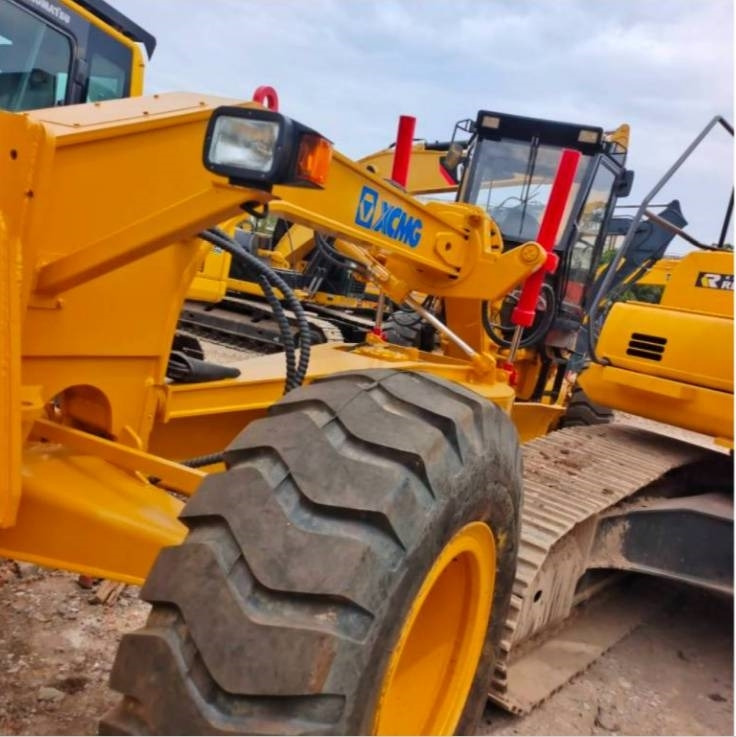 XCMG GR 215 - Грейдер: фото 4 XCMG GR 215 - Грейдер: фото 4