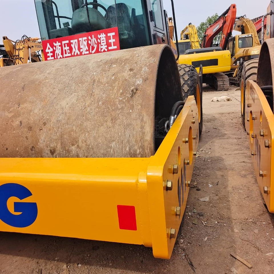 XCMG XS 143J - Компактор: фото 4 XCMG XS 143J - Компактор: фото 4