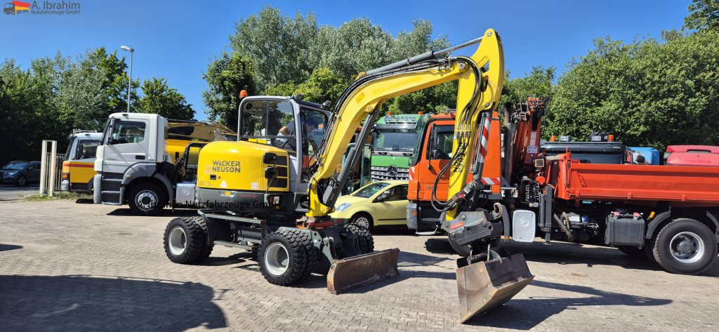 ANDERE Wacker Neuson 6503 E05-07 hydr. Schnellwechsler mit Oilquick - Колёсный экскаватор: фото 1 ANDERE Wacker Neuson 6503 E05-07 hydr. Schnellwechsler mit Oilquick - Колёсный экскаватор: фото 1