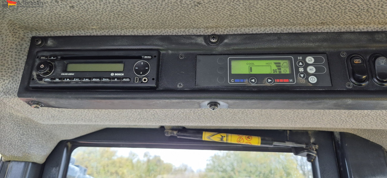 Komatsu WA 250 Zustand technisch ok, optisch 3-4 Unterlagen vorhanden - Колёсный погрузчик: фото 5 Komatsu WA 250 Zustand technisch ok, optisch 3-4 Unterlagen vorhanden - Колёсный погрузчик: фото 5