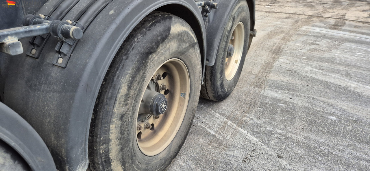 Langendorf SKS-HS 24/30 Isomulde, Liftachse, Scheibenbremse, Stahlmulde - Самосвальный полуприцеп: фото 5 Langendorf SKS-HS 24/30 Isomulde, Liftachse, Scheibenbremse, Stahlmulde - Самосвальный полуприцеп: фото 5