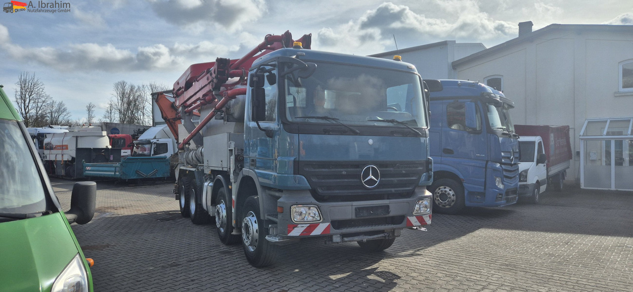 Mercedes-Benz 3241 PM 21-3 Liebherr 7 cbm PUMI Putzmeister Liebherr - Автобетононасос-смеситель: фото 1 Mercedes-Benz 3241 PM 21-3 Liebherr 7 cbm PUMI Putzmeister Liebherr - Автобетононасос-смеситель: фото 1