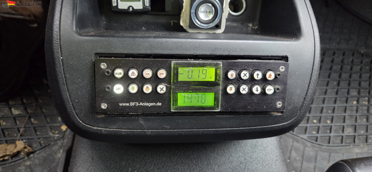 Mercedes-Benz Vito Tourer BF 3-GST Zeichen Anlage 3050 kg zzGw - Торговый грузовик: фото 4 Mercedes-Benz Vito Tourer BF 3-GST Zeichen Anlage 3050 kg zzGw - Торговый грузовик: фото 4