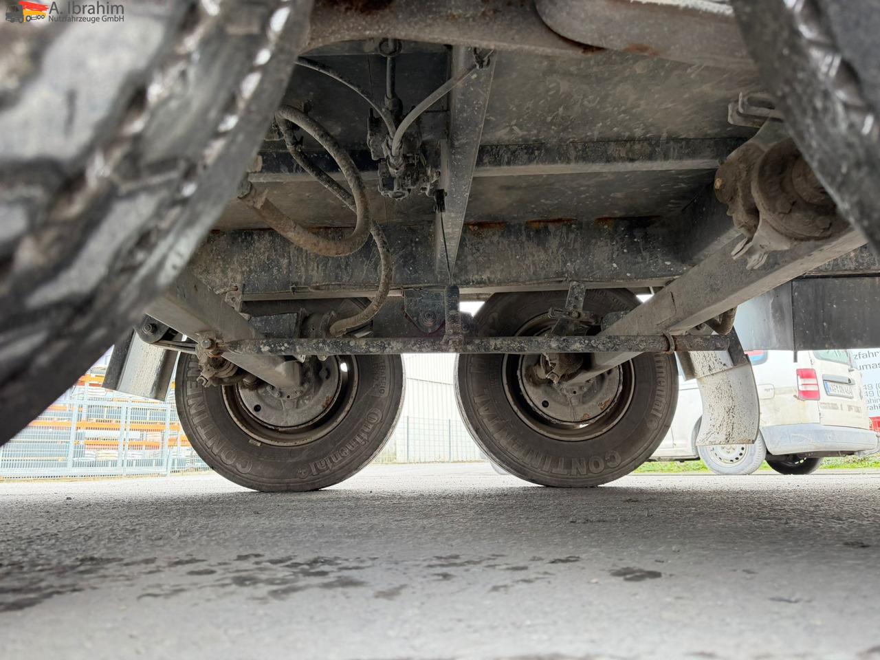 Obermaier TUE110 SDAH Tieflader | | Trommelbremse | Rampen | 7.2 Plattform | Stützfuß vorne - Низкорамный прицеп: фото 4 Obermaier TUE110 SDAH Tieflader | | Trommelbremse | Rampen | 7.2 Plattform | Stützfuß vorne - Низкорамный прицеп: фото 4