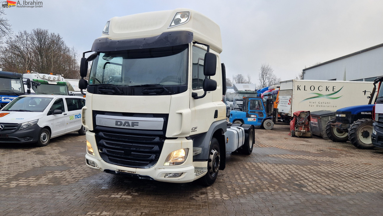 Daf CF 440 Hochdach deutsches Fahrzeug, fehlerfrei im Display - Тягач: фото 1 Daf CF 440 Hochdach deutsches Fahrzeug, fehlerfrei im Display - Тягач: фото 1