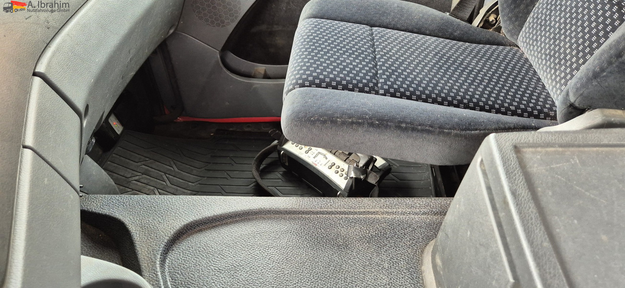 Mercedes-Benz 1841 Kran HIAB 166Bj. 2016 Funk FB ,mp3 - Тягач: фото 5 Mercedes-Benz 1841 Kran HIAB 166Bj. 2016 Funk FB ,mp3 - Тягач: фото 5