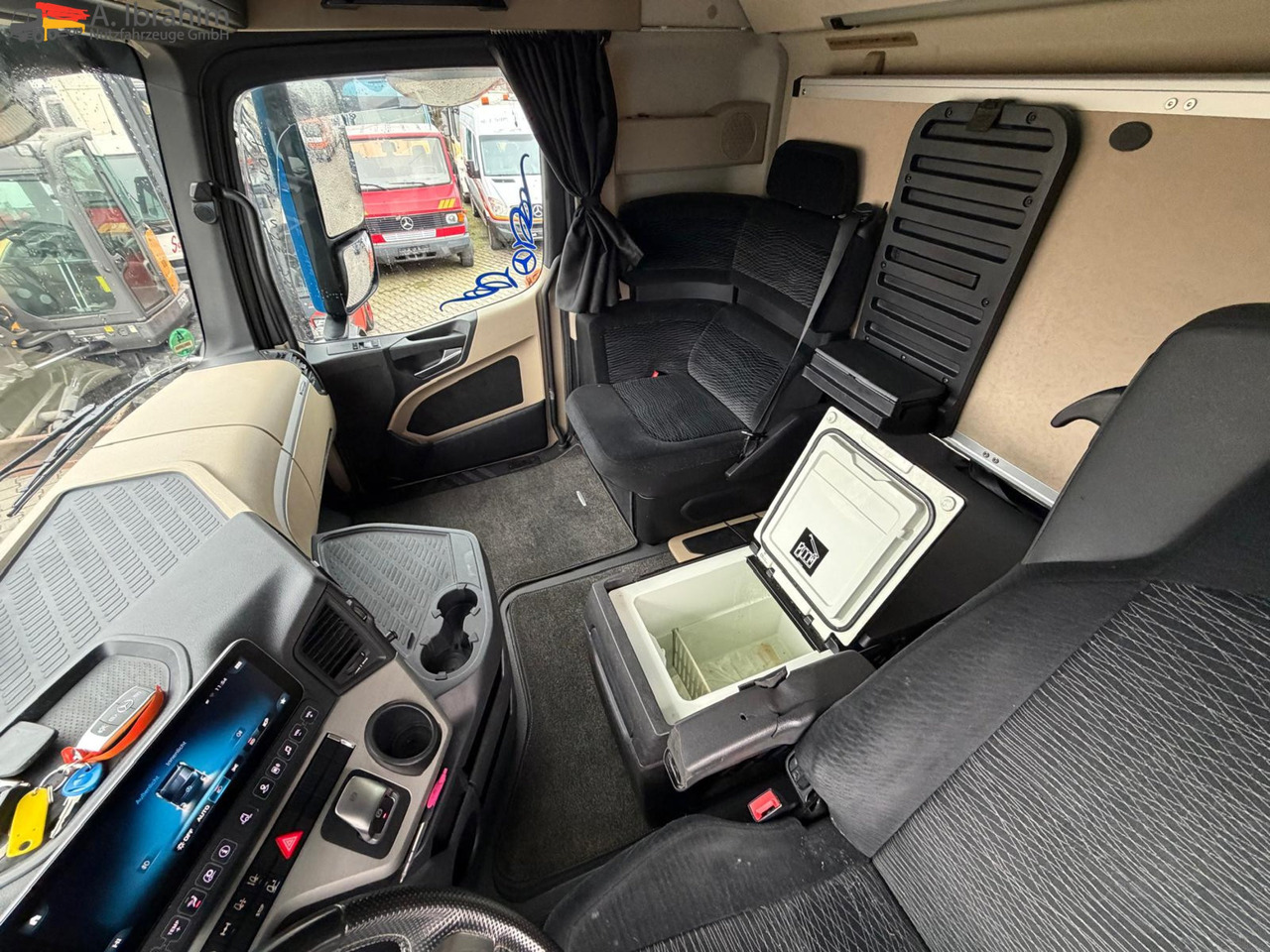 Mercedes-Benz Actros 1845 GigaSpace | Retarder | Style Line | 4x2 | deutsches Fahrzeug - Тягач: фото 5 Mercedes-Benz Actros 1845 GigaSpace | Retarder | Style Line | 4x2 | deutsches Fahrzeug - Тягач: фото 5