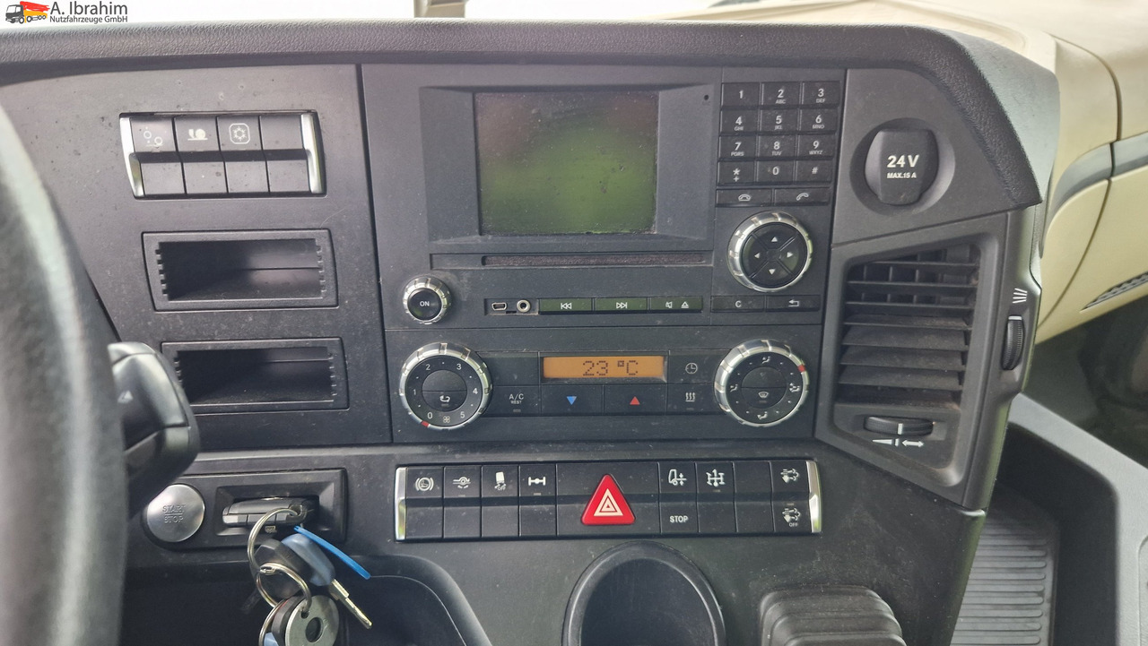 Mercedes-Benz DB 1843 Retarder Kipphydraulik - Тягач: фото 2 Mercedes-Benz DB 1843 Retarder Kipphydraulik - Тягач: фото 2