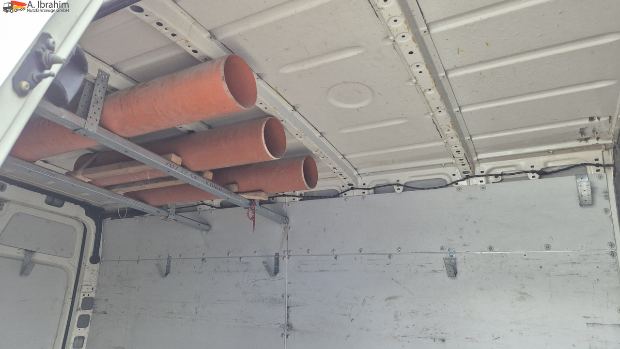 VW Crafter 2.5 Diesel Zustand gut - Цельнометаллический фургон: фото 2 VW Crafter 2.5 Diesel Zustand gut - Цельнометаллический фургон: фото 2