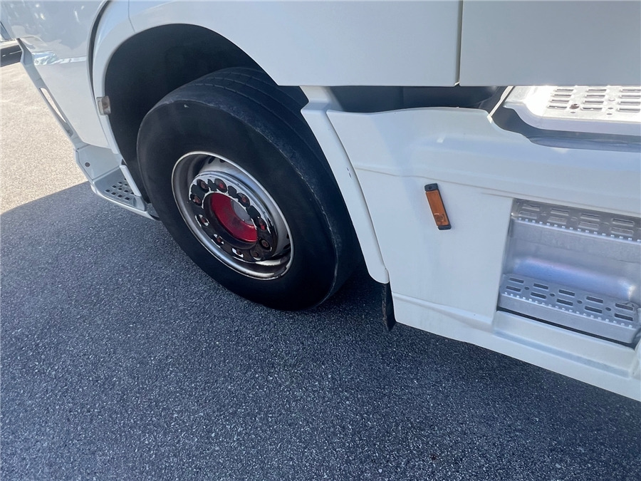 Тягач DAF XF 105 460: фото 11