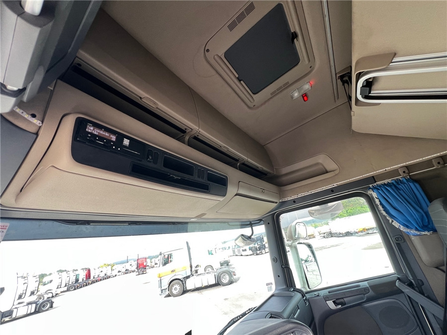 Тягач Scania R450: фото 18