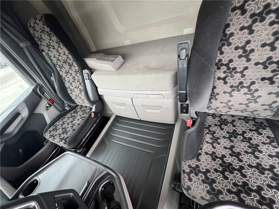 Тягач Scania R450: фото 18 Тягач Scania R450: фото 18