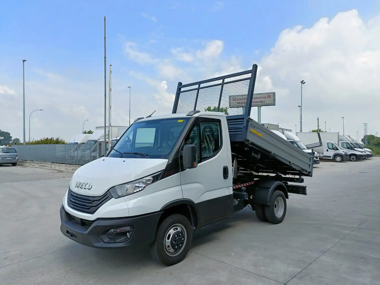 IVECO DAILY 35C16 3000 cc KM 0 - Малотоннажный самосвал: фото 2 IVECO DAILY 35C16 3000 cc KM 0 - Малотоннажный самосвал: фото 2