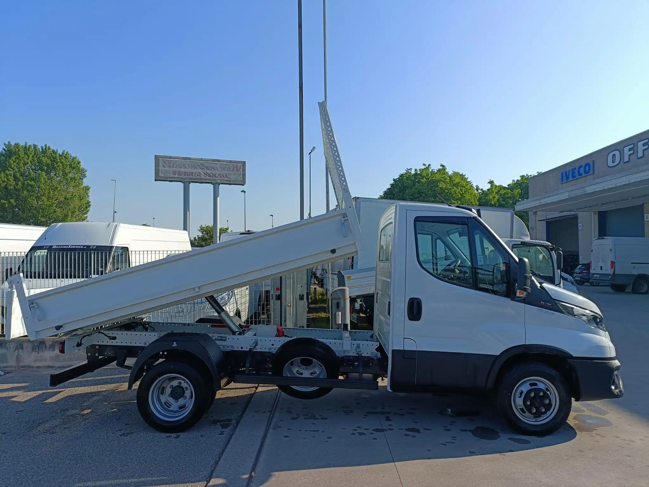 IVECO DAILY 35C16 NUOVO 3.0 cc MOD: 2025 RIBALTABILE - Малотоннажный самосвал: фото 3 IVECO DAILY 35C16 NUOVO 3.0 cc MOD: 2025 RIBALTABILE - Малотоннажный самосвал: фото 3