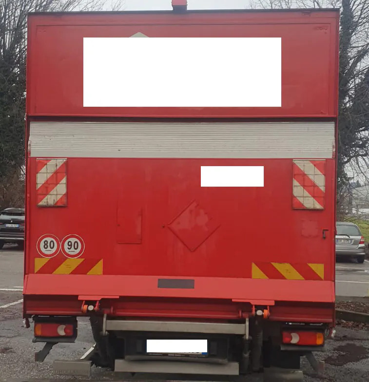 IVECO EUROCARGO 100E18 - Грузовик с закрытым кузовом: фото 3 IVECO EUROCARGO 100E18 - Грузовик с закрытым кузовом: фото 3