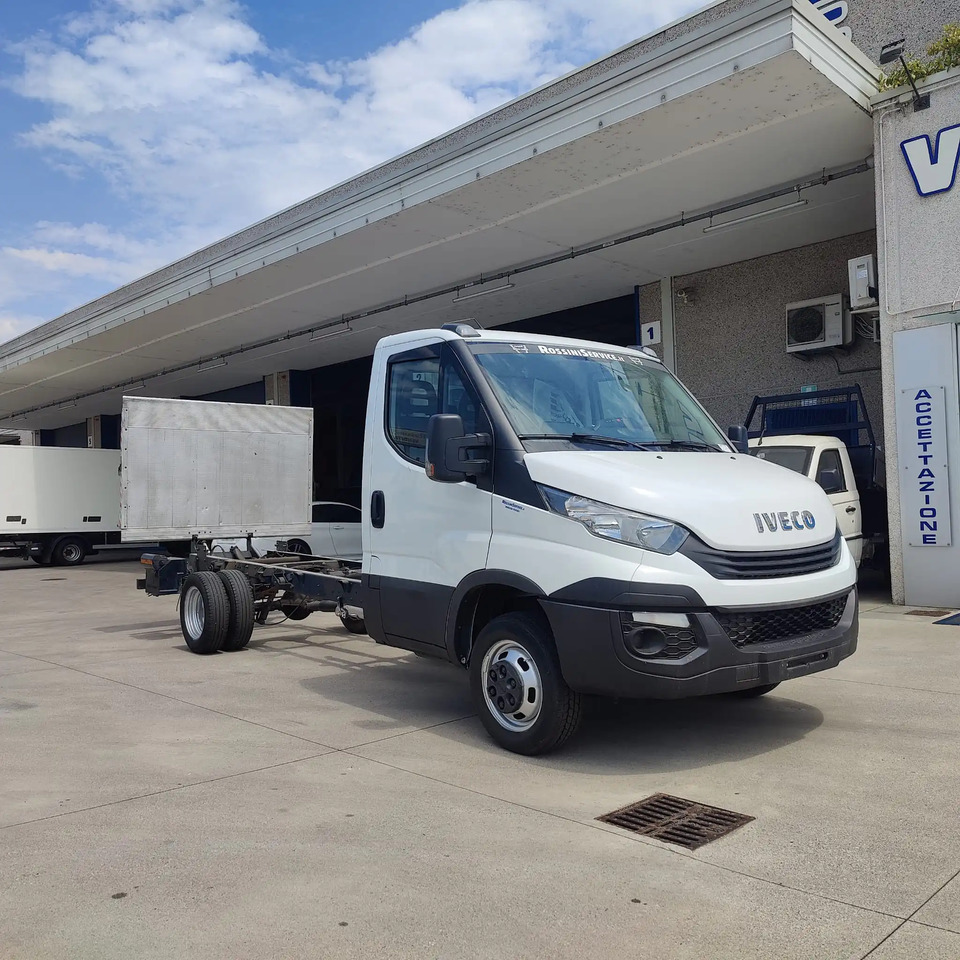 IVECO DAILY 35C14 - Коммерческий автомобиль: фото 1 IVECO DAILY 35C14 - Коммерческий автомобиль: фото 1