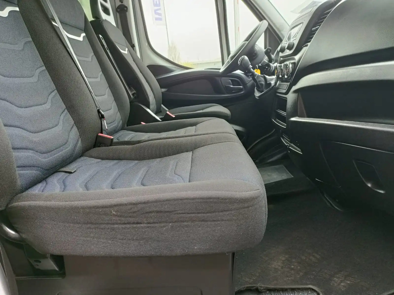 IVECO DAILY 35C16 - Коммерческий автомобиль: фото 2 IVECO DAILY 35C16 - Коммерческий автомобиль: фото 2