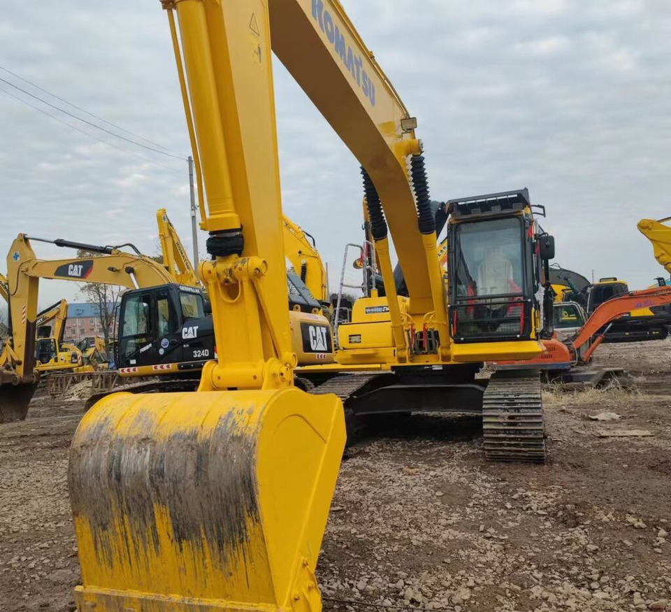 Komatsu PC200-8 - Гусеничный экскаватор: фото 2 Komatsu PC200-8 - Гусеничный экскаватор: фото 2