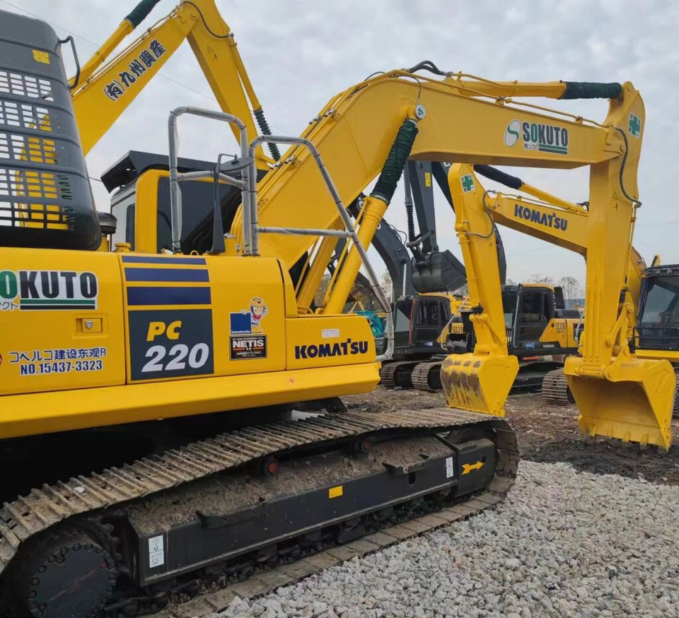 Komatsu PC220-8 - Гусеничный экскаватор: фото 4 Komatsu PC220-8 - Гусеничный экскаватор: фото 4