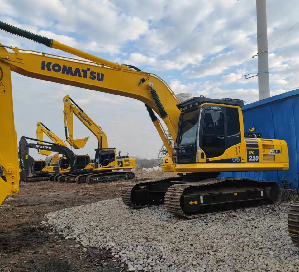 Komatsu PC220-8 - Гусеничный экскаватор: фото 1 Komatsu PC220-8 - Гусеничный экскаватор: фото 1
