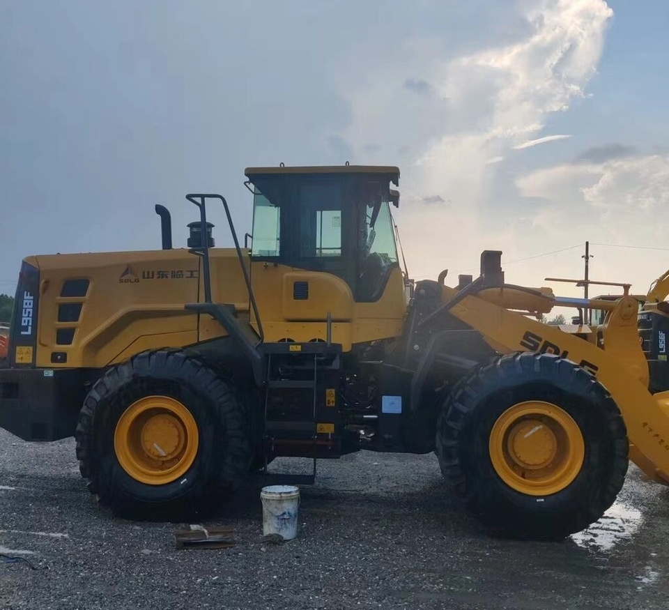 SDLG L958F - Колёсный погрузчик: фото 3 SDLG L958F - Колёсный погрузчик: фото 3