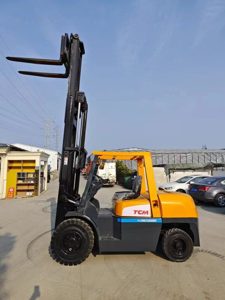 Дизельный погрузчик TCM FD50: фото 7 Дизельный погрузчик TCM FD50: фото 7