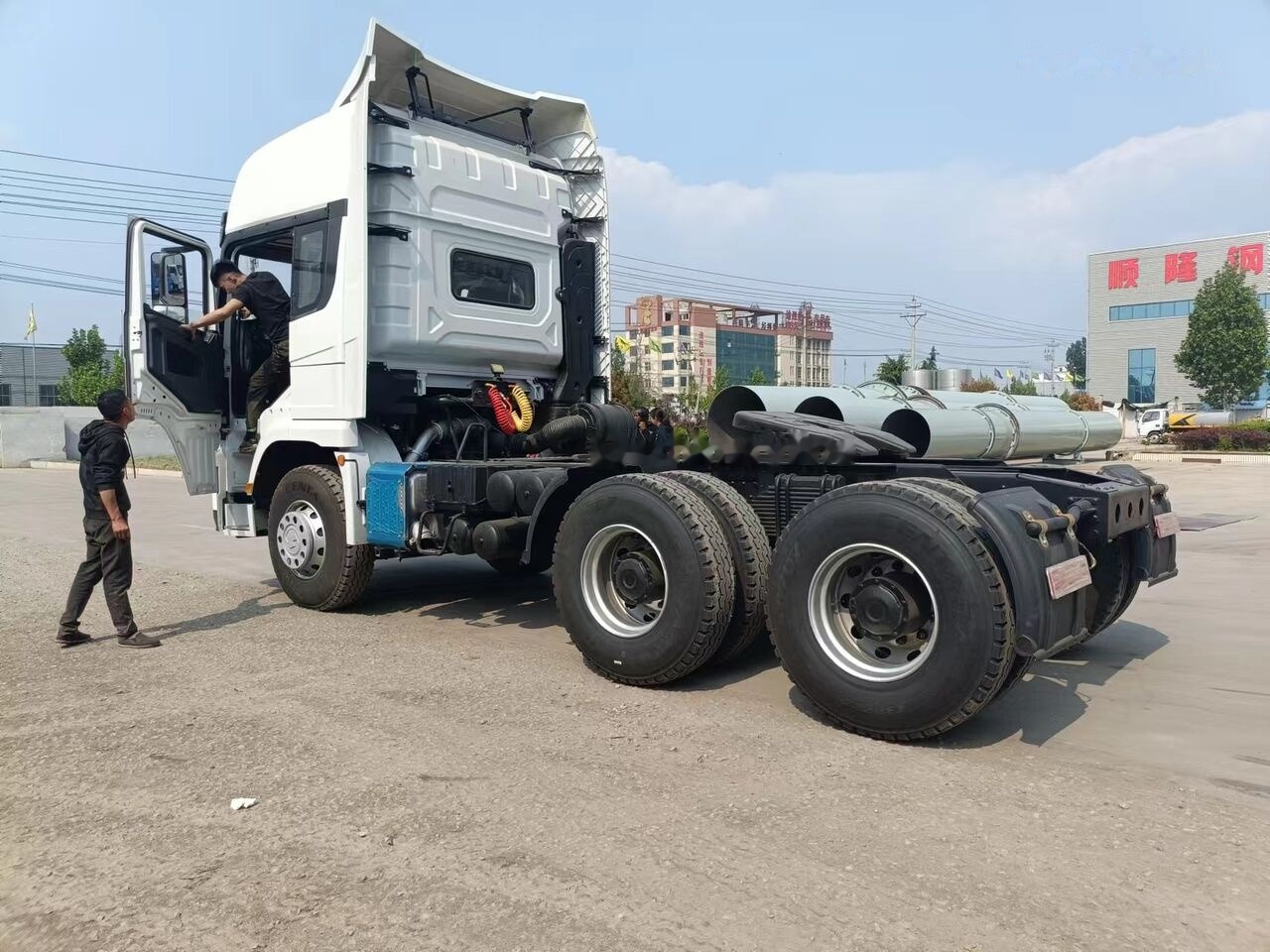 Shacman X3000 - Тягач: фото 2 Shacman X3000 - Тягач: фото 2