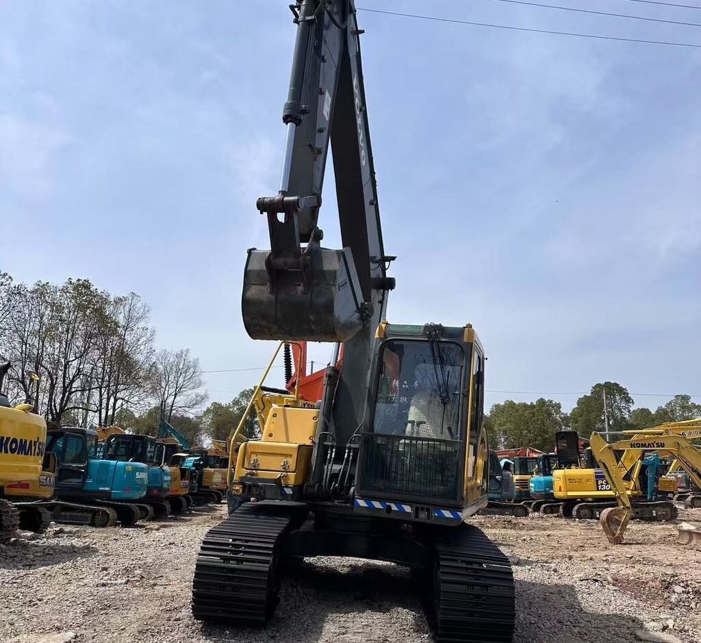 Volvo EC140D - Гусеничный экскаватор: фото 2 Volvo EC140D - Гусеничный экскаватор: фото 2