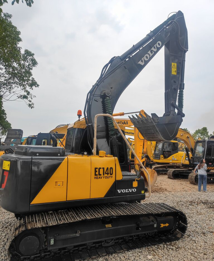 Volvo EC140DL - Гусеничный экскаватор: фото 2 Volvo EC140DL - Гусеничный экскаватор: фото 2