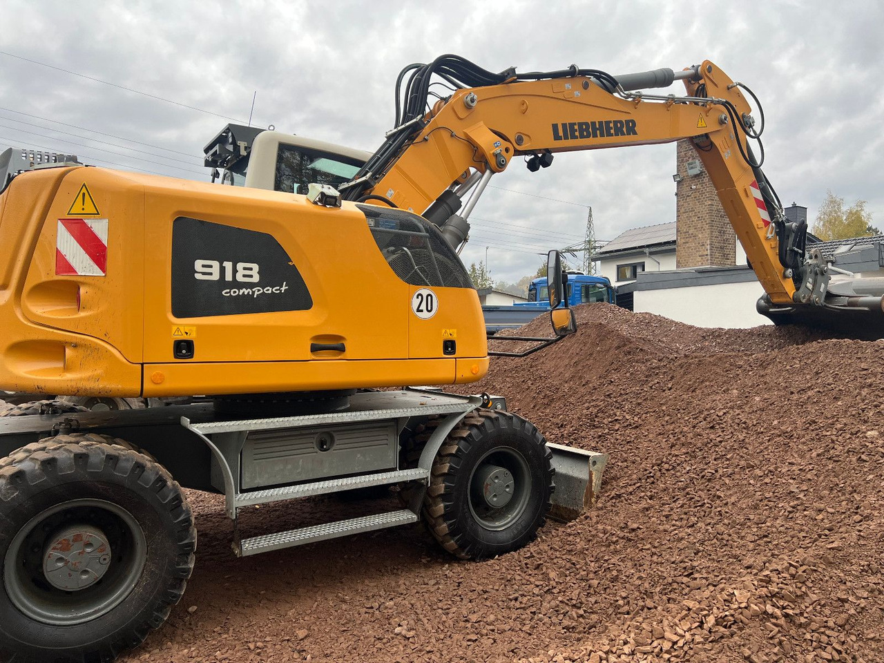 Liebherr A 918 Compact SW 48 Likufix - Колёсный экскаватор: фото 2 Liebherr A 918 Compact SW 48 Likufix - Колёсный экскаватор: фото 2