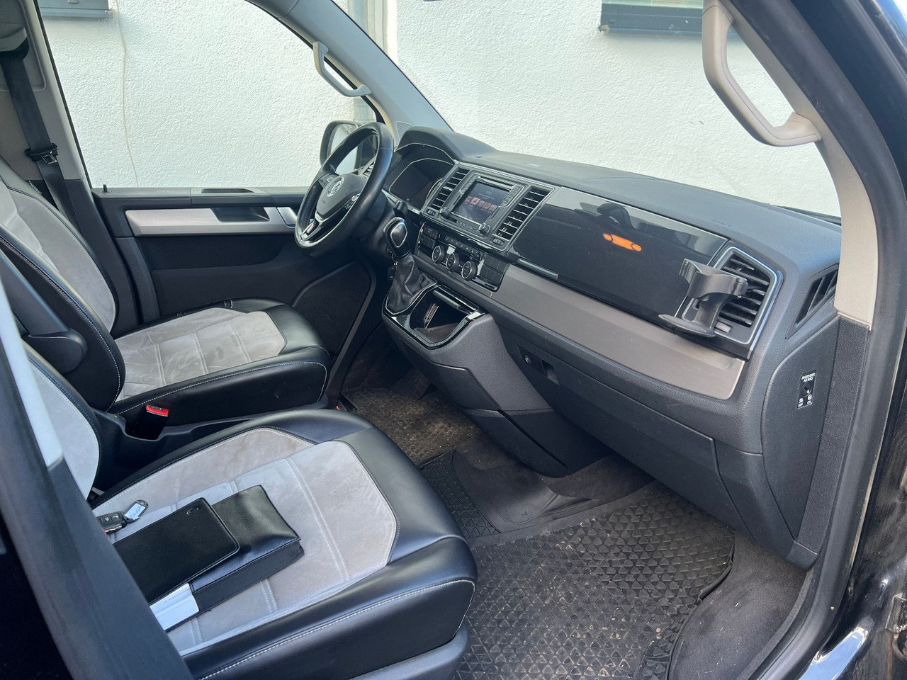 Volkswagen T6 Multivan - Пассажирский фургон: фото 2 Volkswagen T6 Multivan - Пассажирский фургон: фото 2