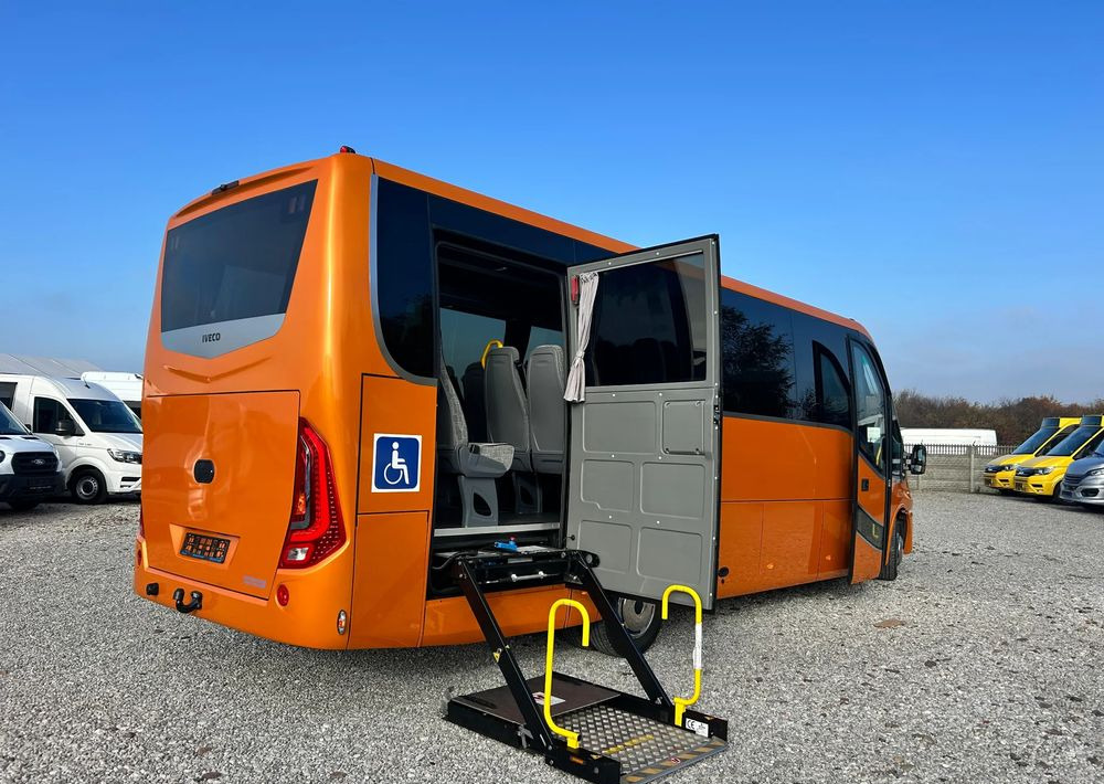 Iveco Daily - Микроавтобус, Пассажирский фургон: фото 1 Iveco Daily - Микроавтобус, Пассажирский фургон: фото 1