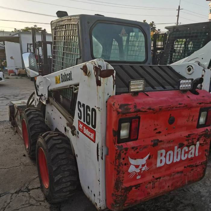 BOBCAT s160 - Мини-погрузчик с бортовым поворотом: фото 1 BOBCAT s160 - Мини-погрузчик с бортовым поворотом: фото 1