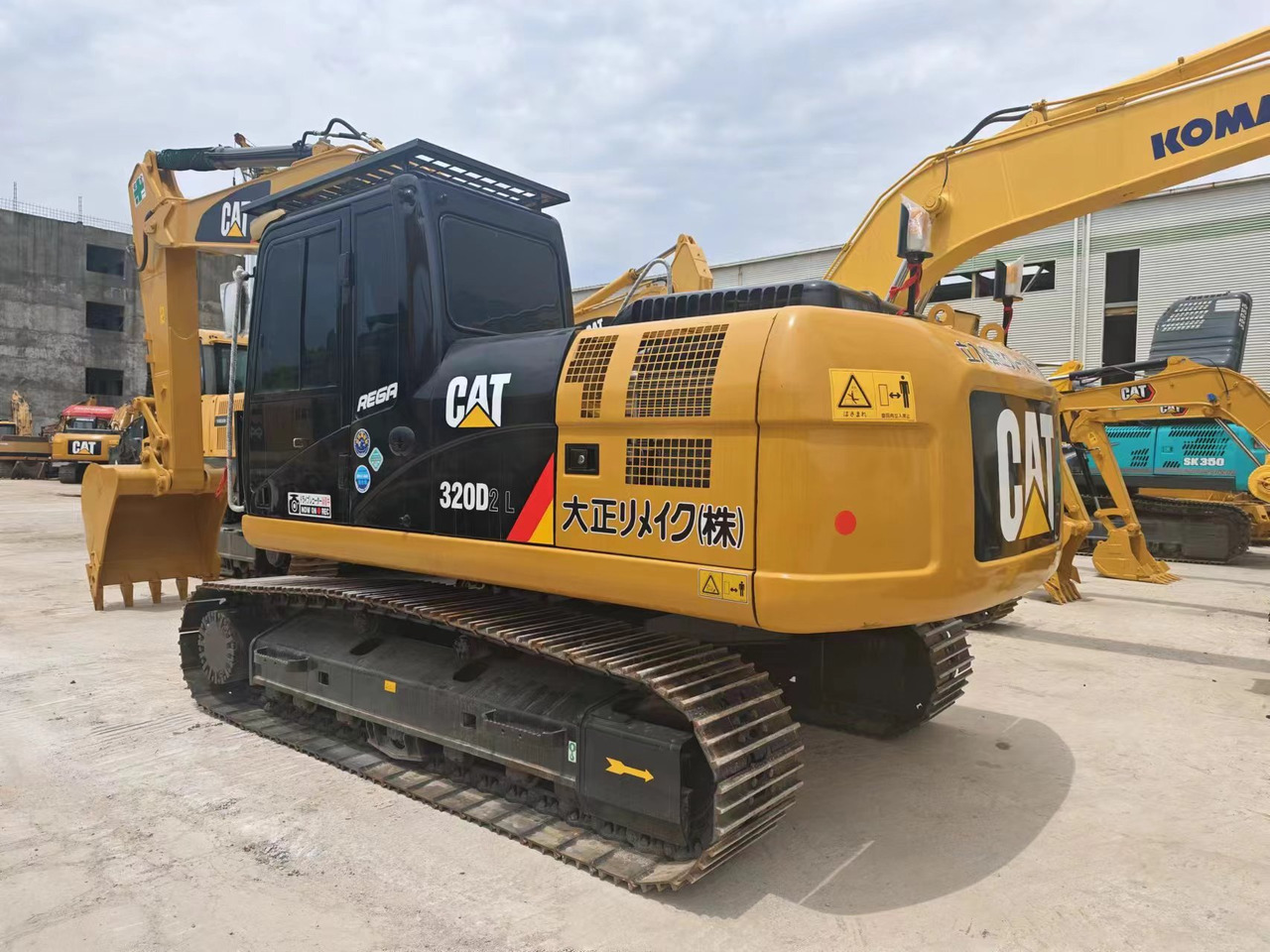CATERPILLAR 320DL - Гусеничный экскаватор: фото 2 CATERPILLAR 320DL - Гусеничный экскаватор: фото 2