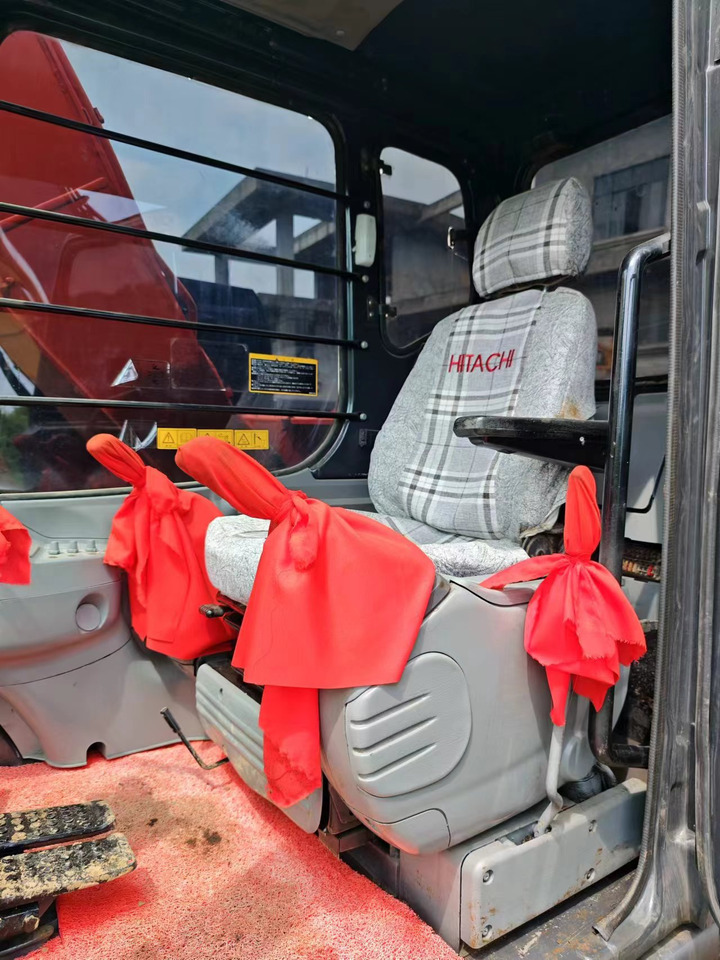 HITACHI EX120-5 - Гусеничный экскаватор: фото 5 HITACHI EX120-5 - Гусеничный экскаватор: фото 5